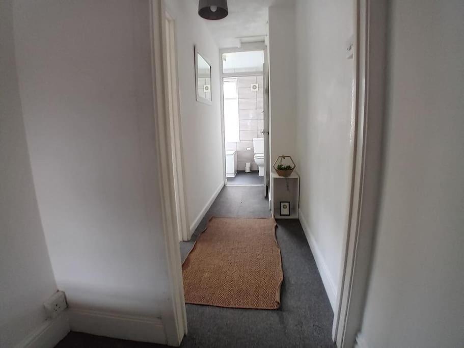 Large Family Home Central Location 3 Double Bedrooms And 1 Single Bedroom Кардіфф Екстер'єр фото