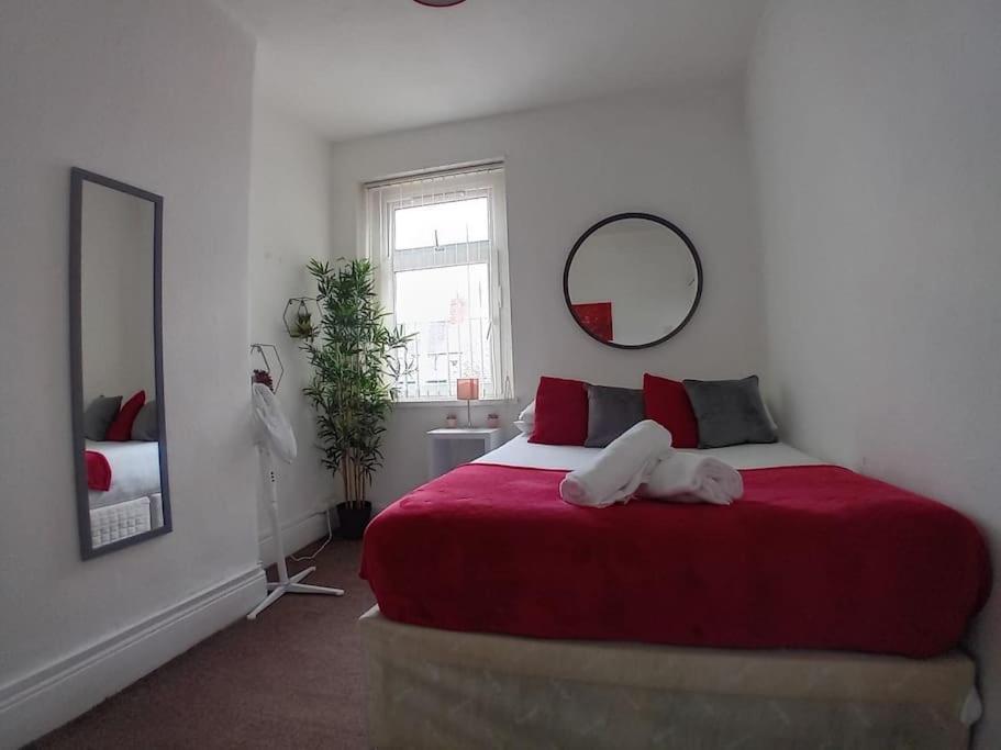 Large Family Home Central Location 3 Double Bedrooms And 1 Single Bedroom Кардіфф Екстер'єр фото
